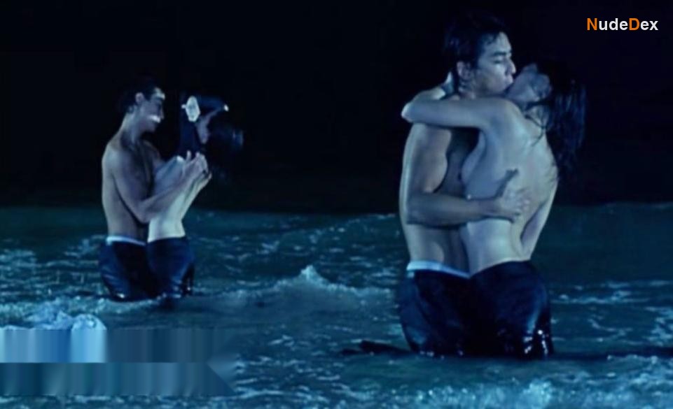 Maggie Q in Naked Weapon, photo 17