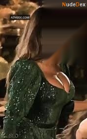 Mai Omar in Harley, photo 3