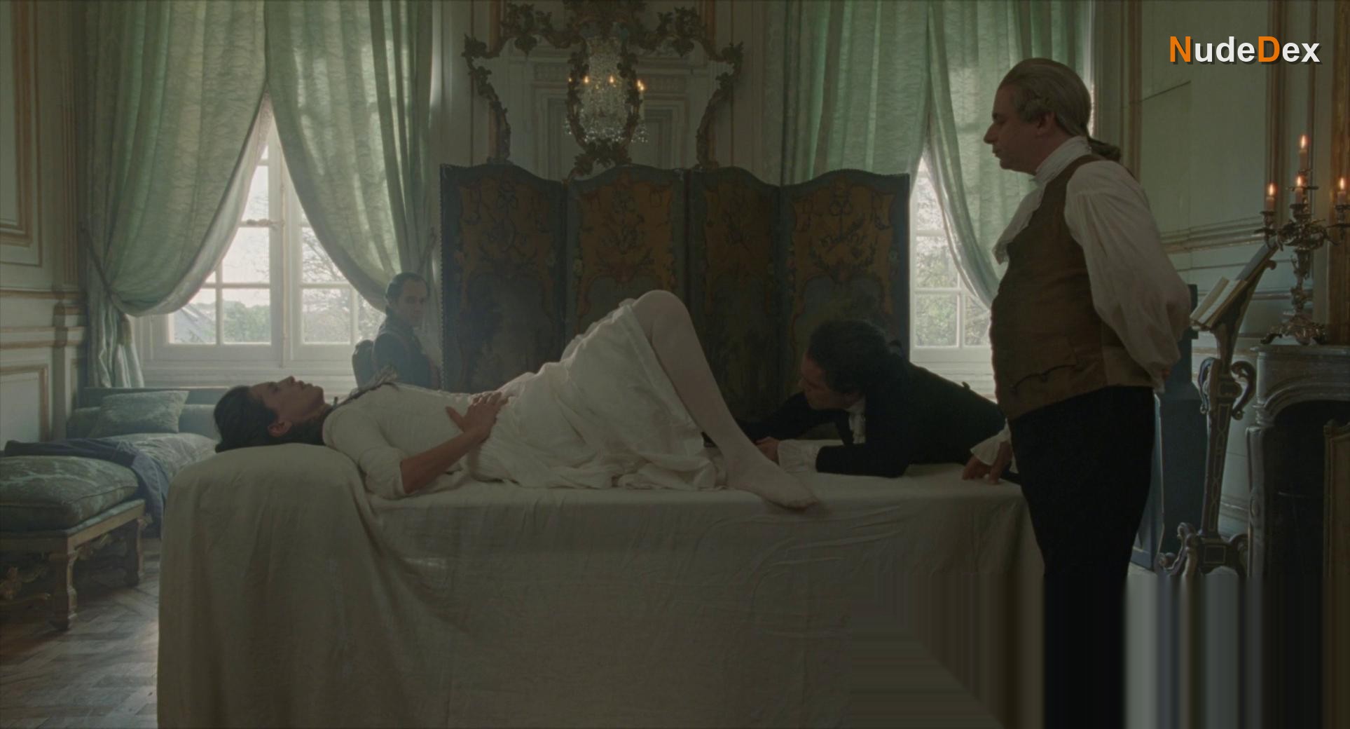 Maiwenn Le Besco in Jeanne Du Barry, photo 6