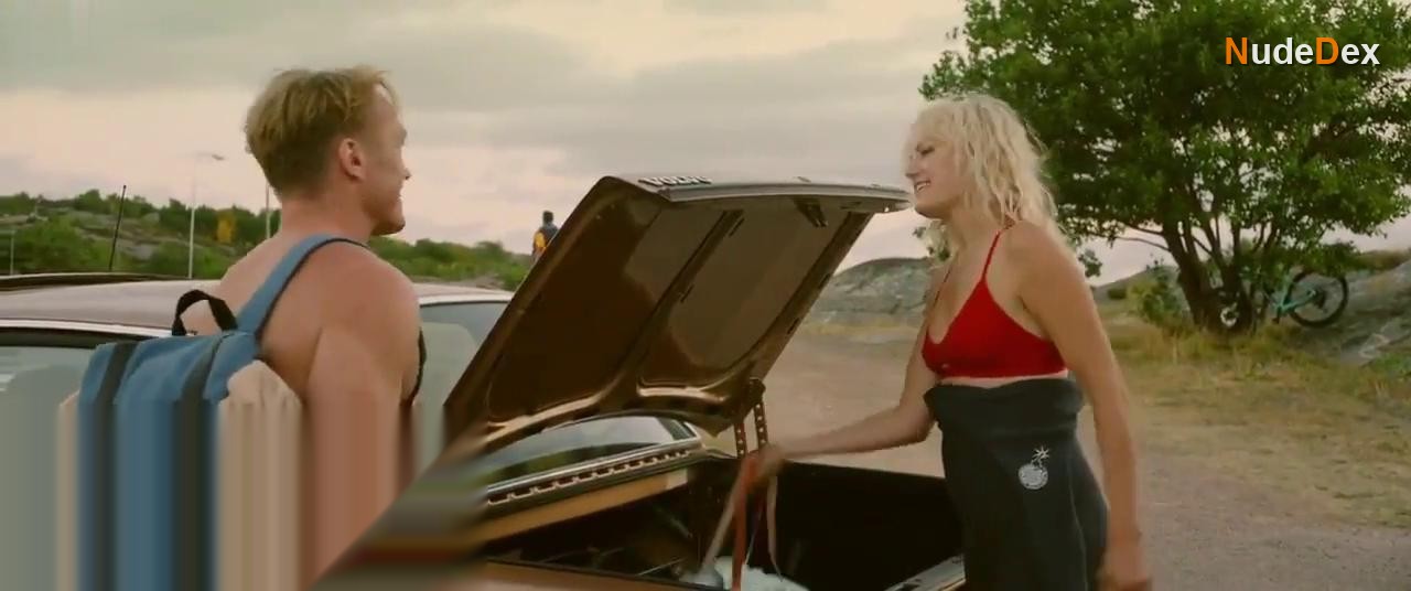 Malin Akerman in A Piece Of My Heart, photo 4