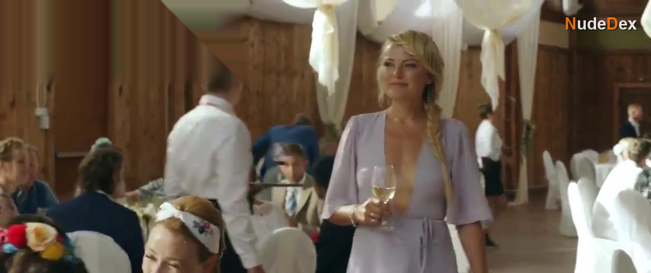 Malin Akerman in A Piece Of My Heart, photo 6