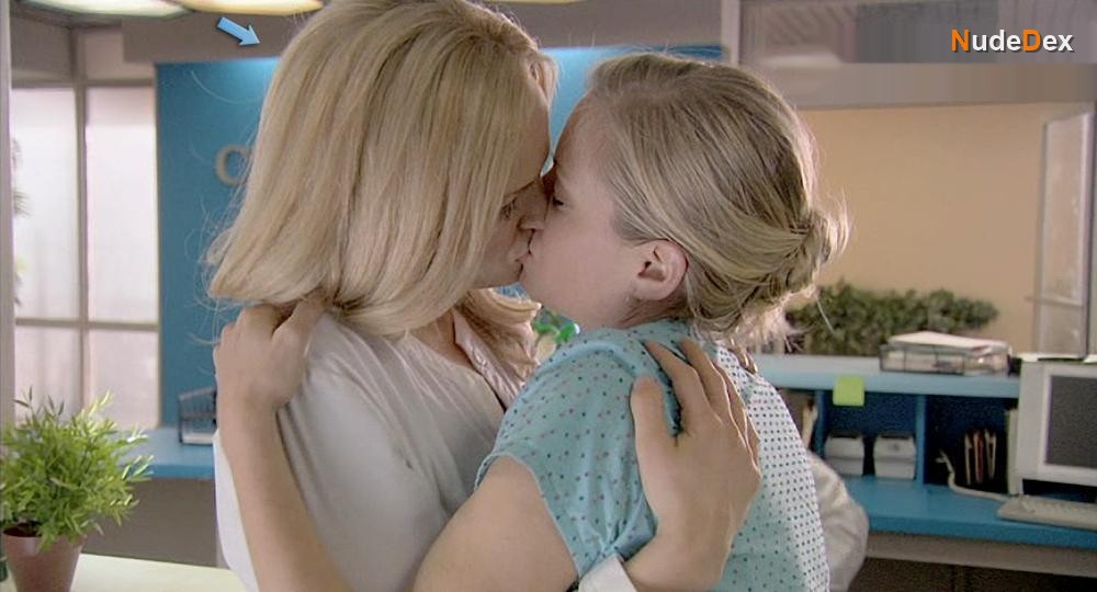 Malin Akerman in Childrens Hospital, photo 2