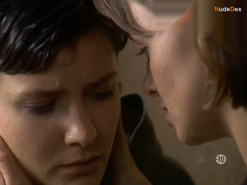 Mandana Jones in Bad Girls, photo 18
