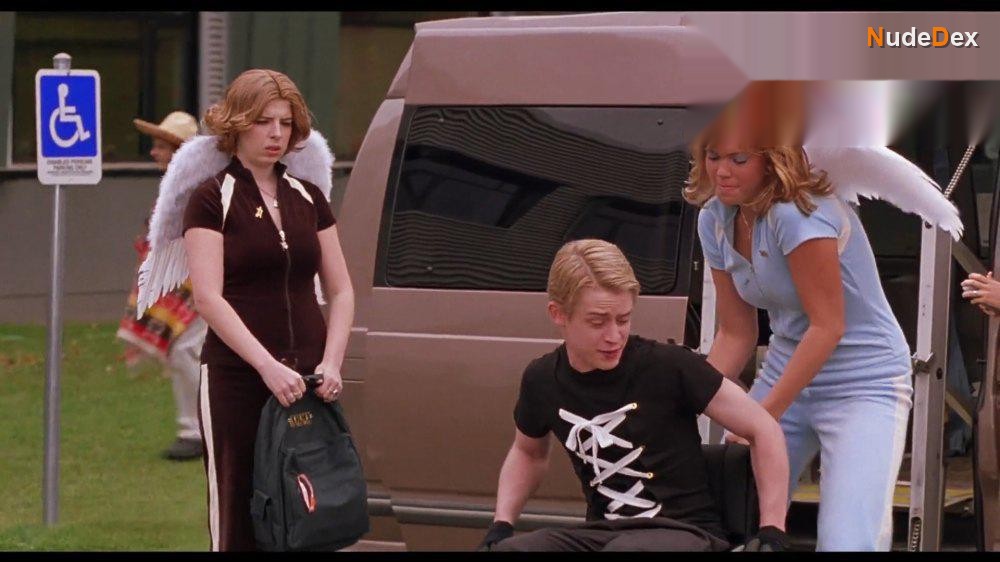 Mandy Moore in Saved, photo 3