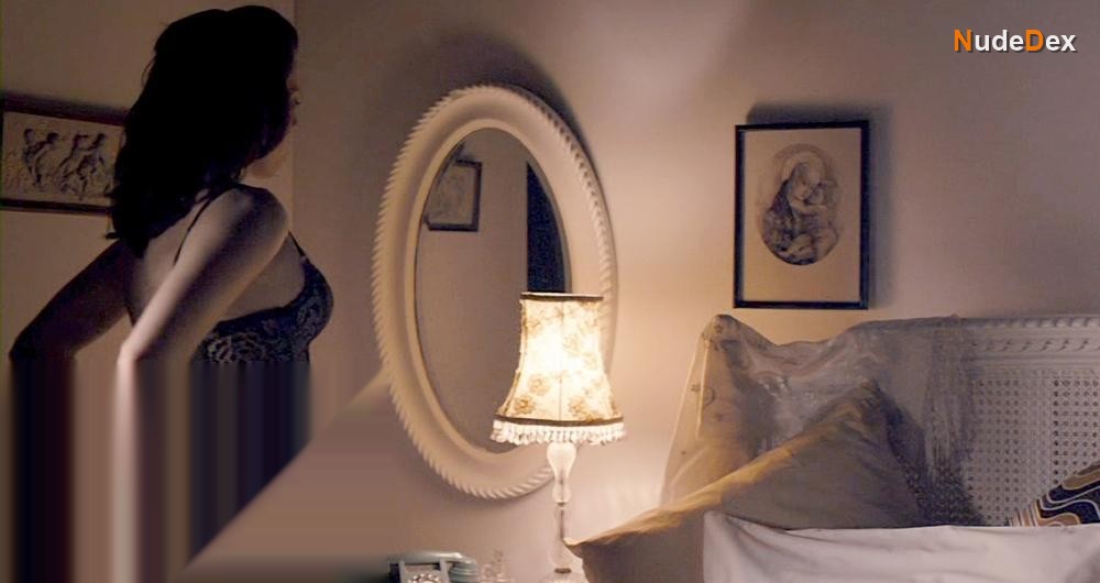 Mandy Moore in Swinging With The Finkels, photo 5