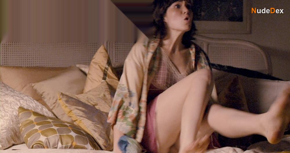 Mandy Moore in Swinging With The Finkels, photo 7