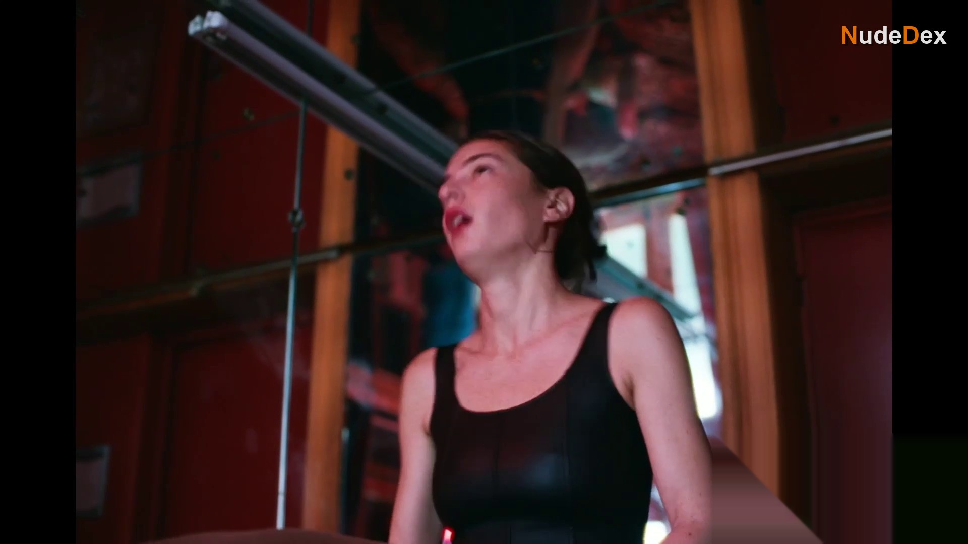 Manon Clavel in Kika, photo 13