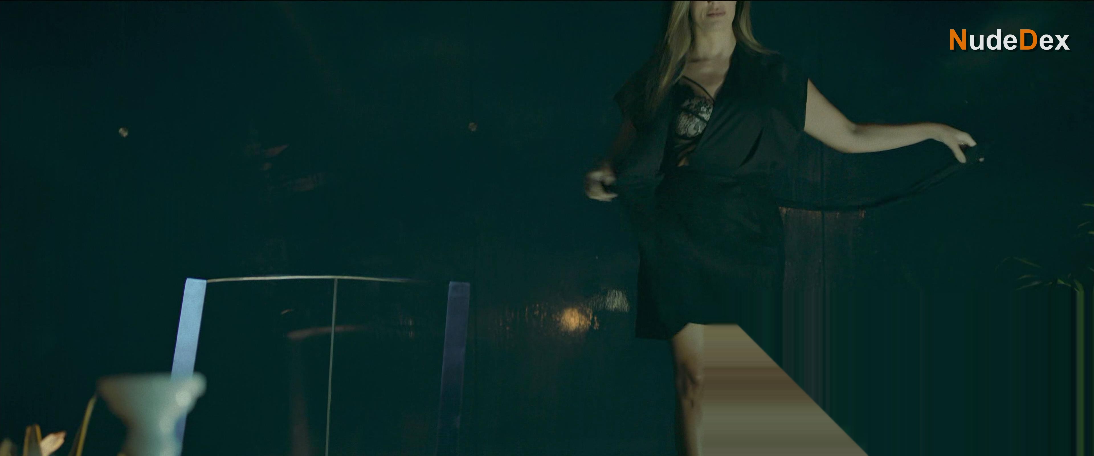 Manuela Gonzalez in El Senor De Los Cielos