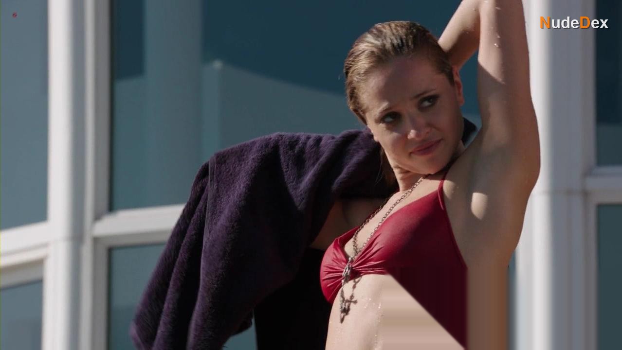 Margarita Levieva in Revenge, photo 1