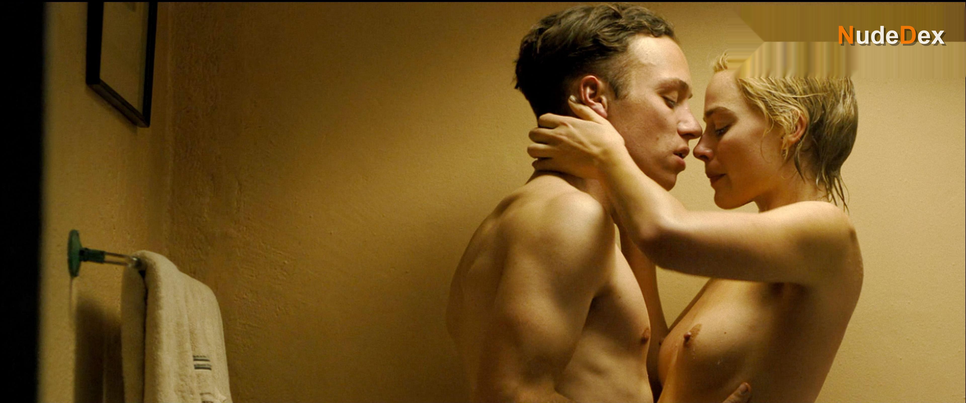 Marta Larranaga Nude Scene in Dreamland