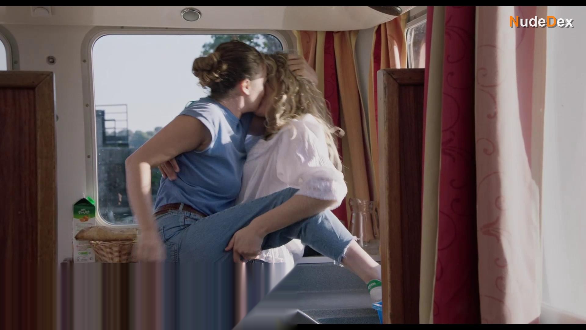 Marguerite Perrotte in Le Voyage En Pyjama, photo 2