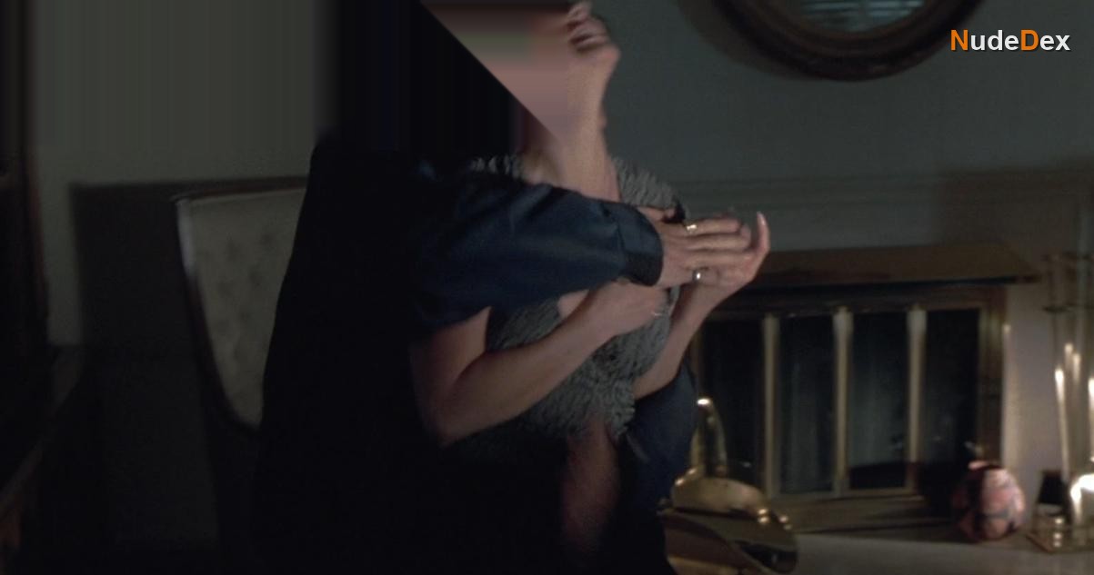Maria Aparis in Justice, photo 3