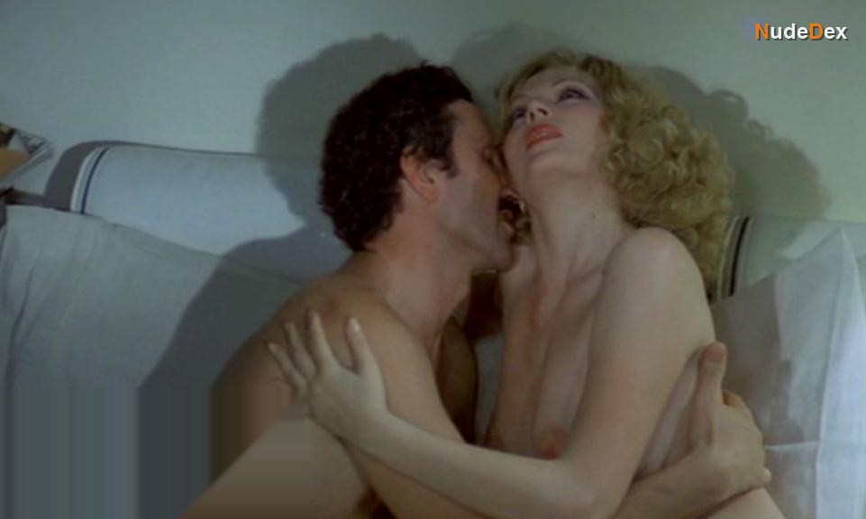 Maria Baxa in Spogliamoci Cosi Senza Pudor, photo 7