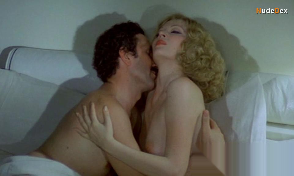 Maria Baxa in Spogliamoci Cosi Senza Pudor, photo 8