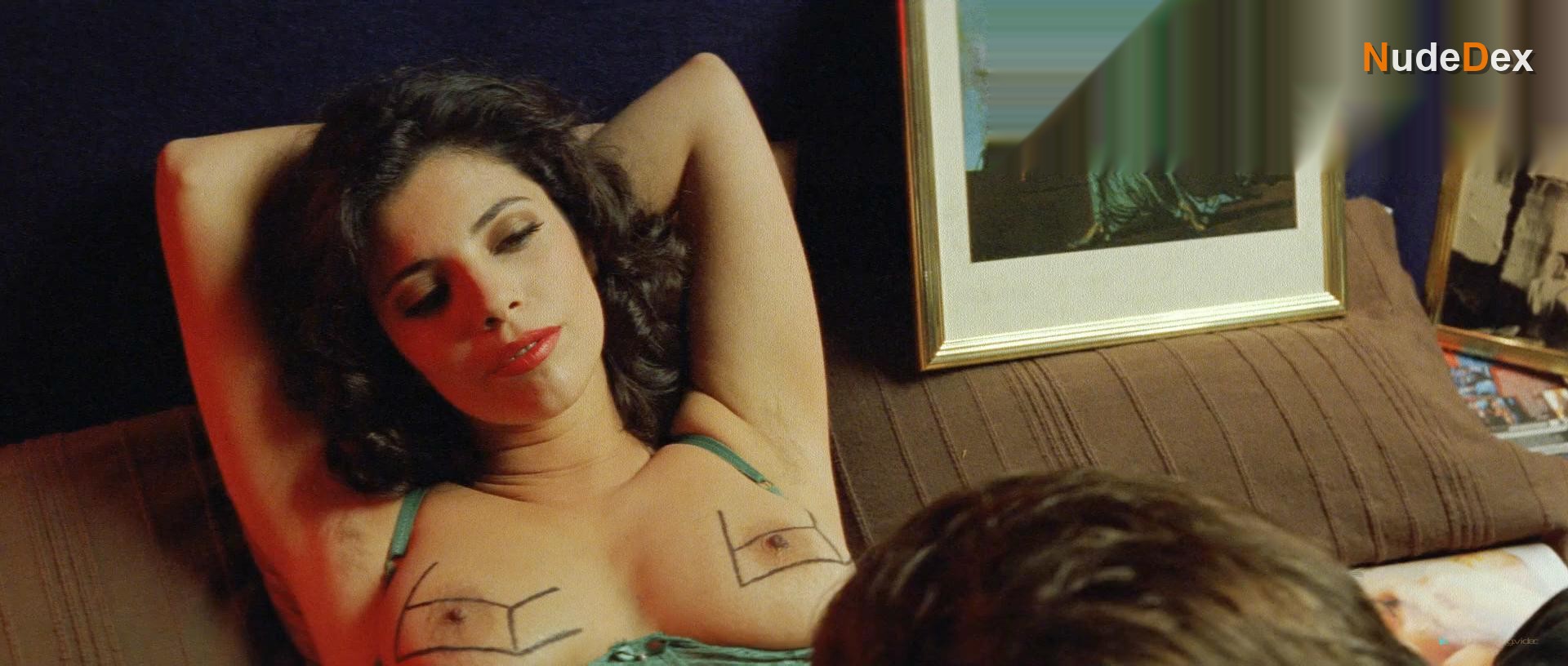 Maria De Medeiros in Huevos De Oro, photo 19