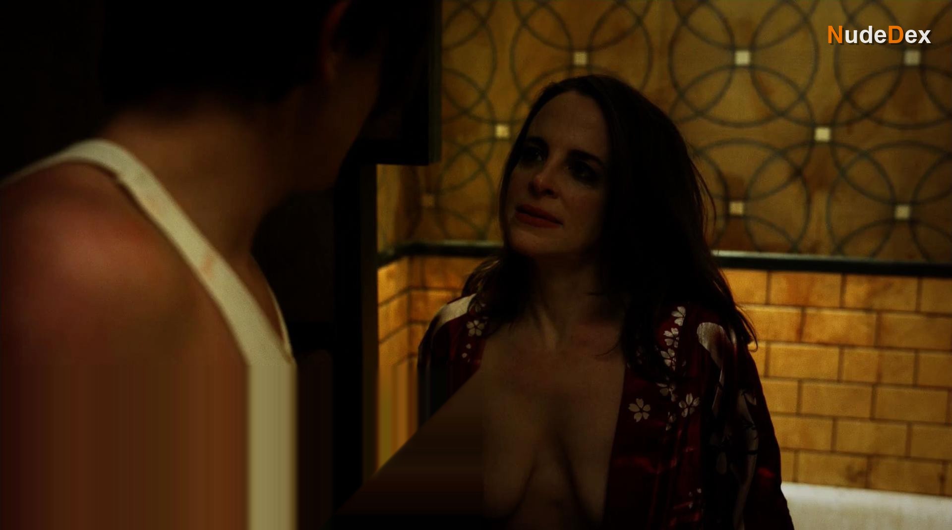 Maria Dizzia in Piercing, photo 1