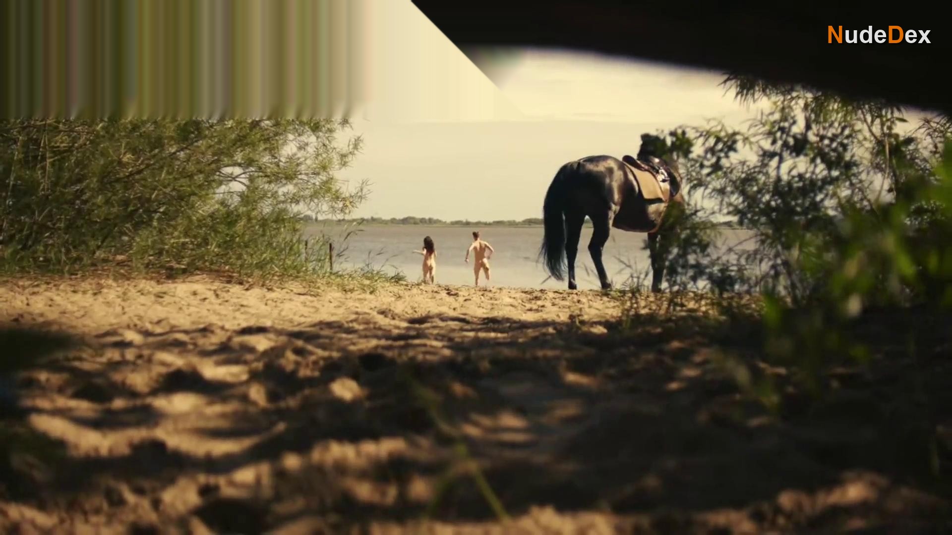 Maria Ehrich in Altes Land, photo 2