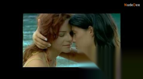 Maria Korinthiou in Deep End, photo 20