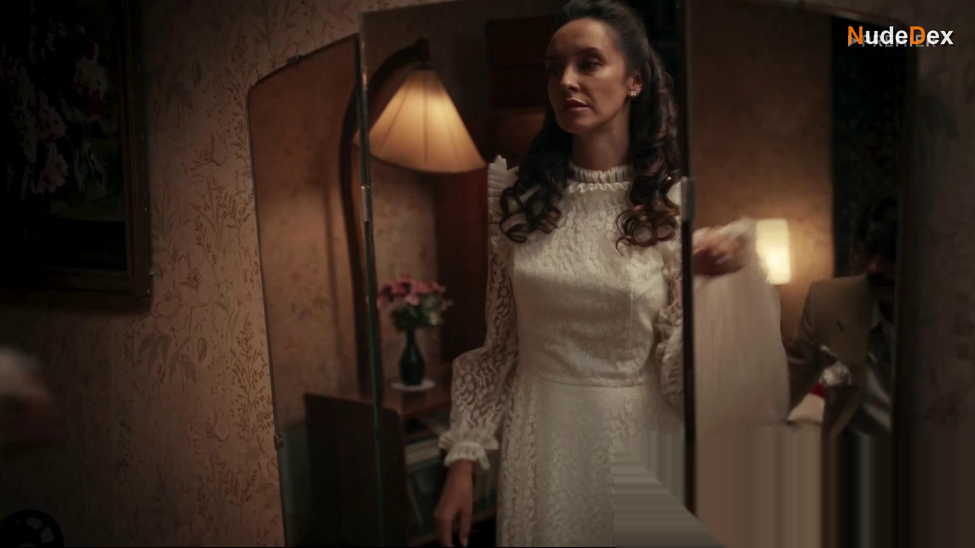 Mariam Mano in Simon, photo 6
