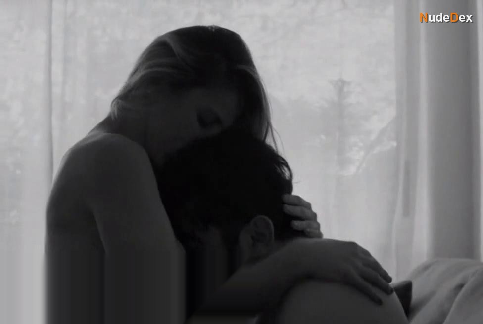 Mariana Derderian in This Is Cristina, photo 7