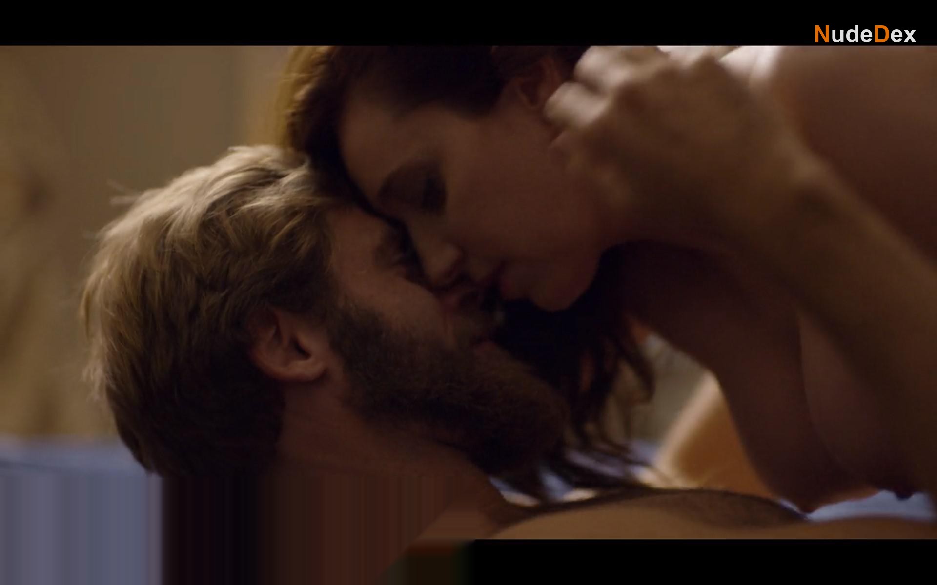 Mariana Trevino in Club De Cuervos, photo 1