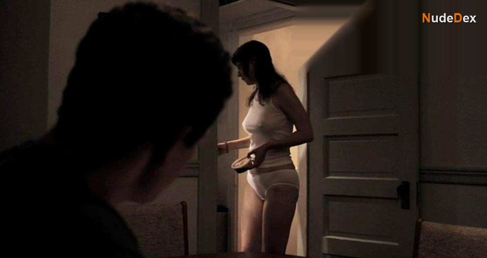 Marianna Bassham in Rubberneck, photo 1
