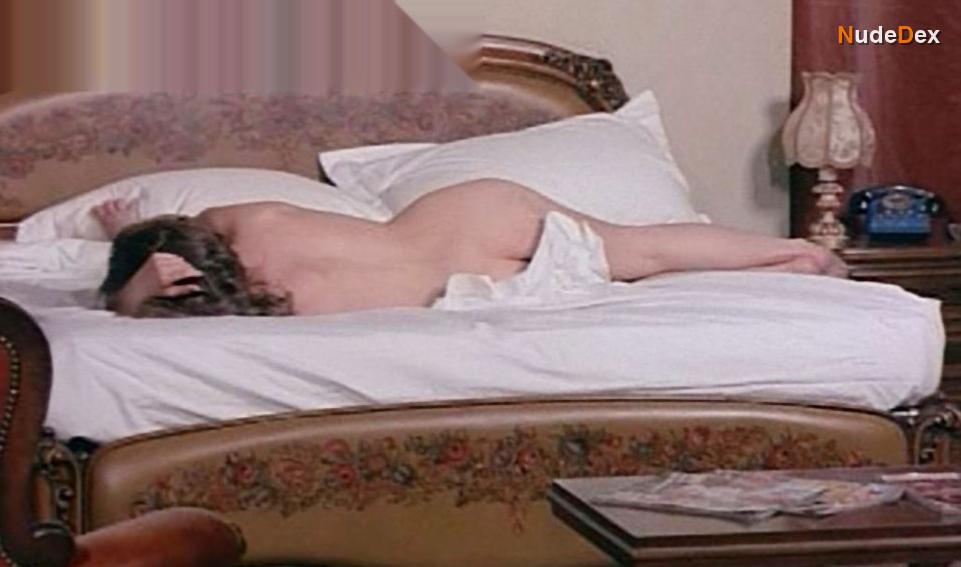 Maria Rosaria Omaggio in La Segretaria Privata Di Mio Padre, photo 5