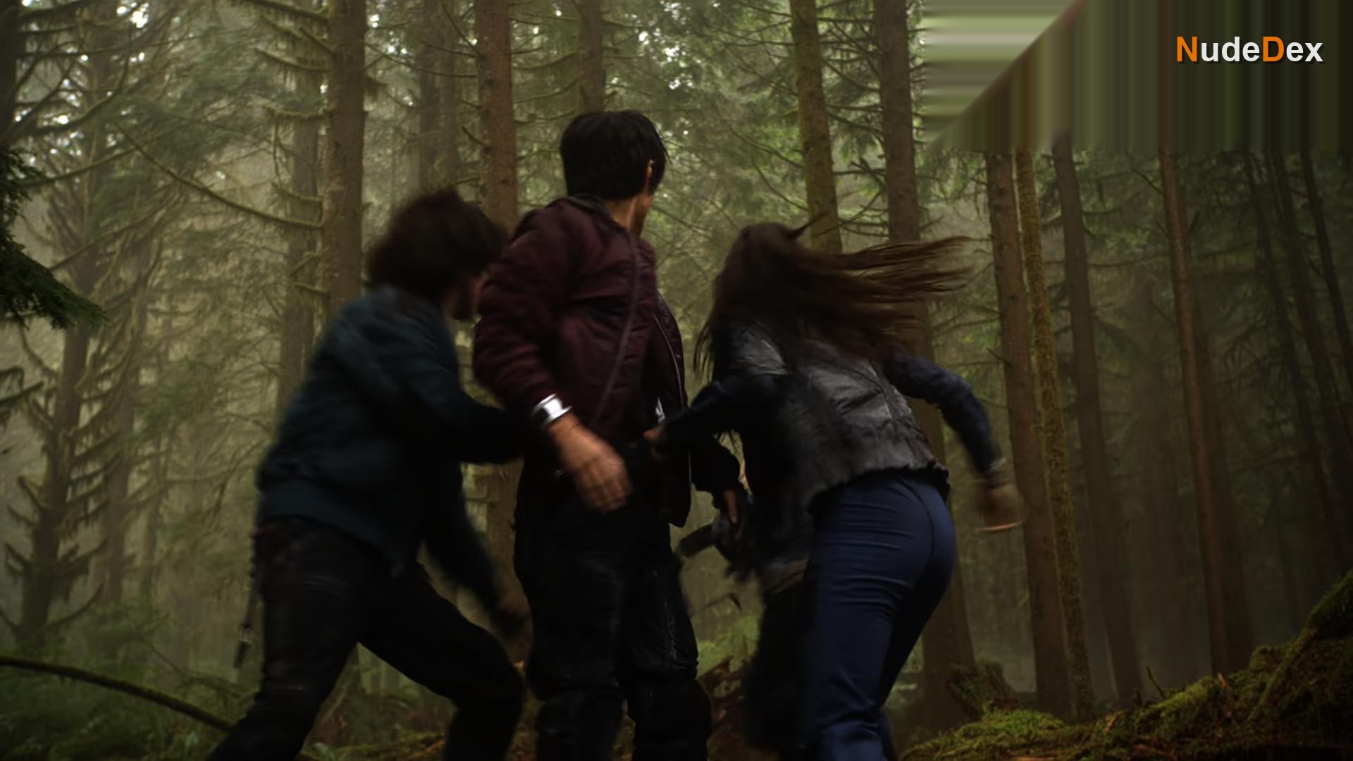 Marie Avgeropoulos in The 100, photo 40