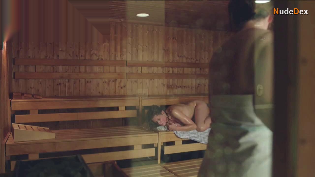 Marie Baumer in Brief An Mein Leben, photo 1