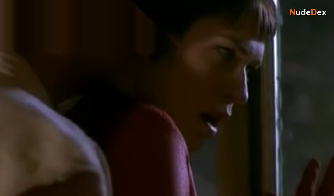 Marie-josee Croze in The Hunger, photo 3