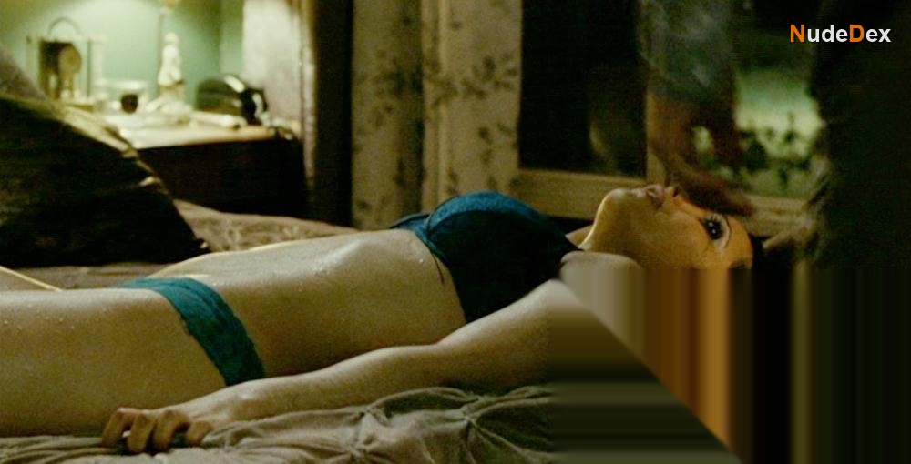 Mariela Vitale in The Fish Child, photo 4