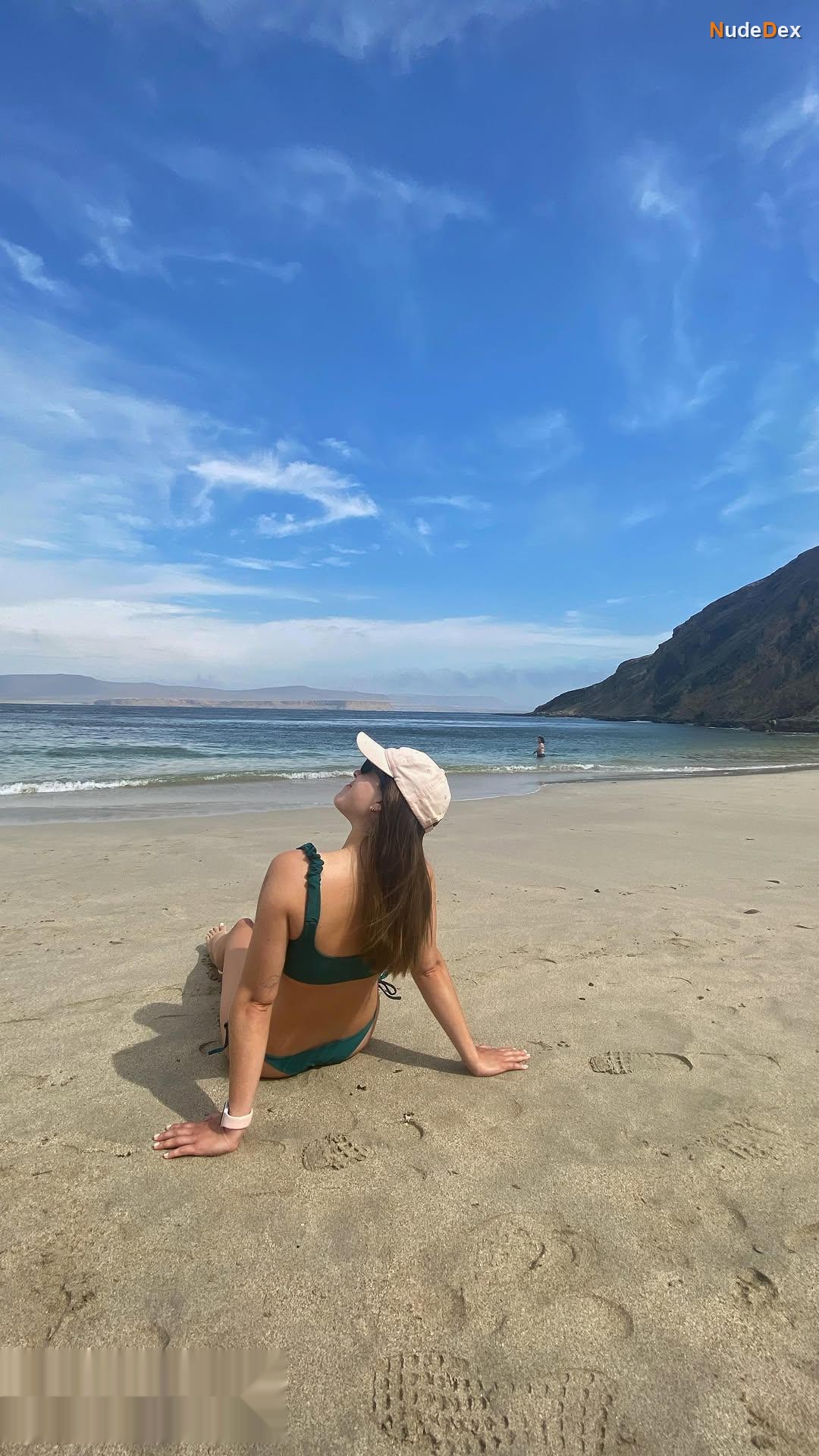 Mariel Sifuentes Sanchez in The Body Nation, photo 25