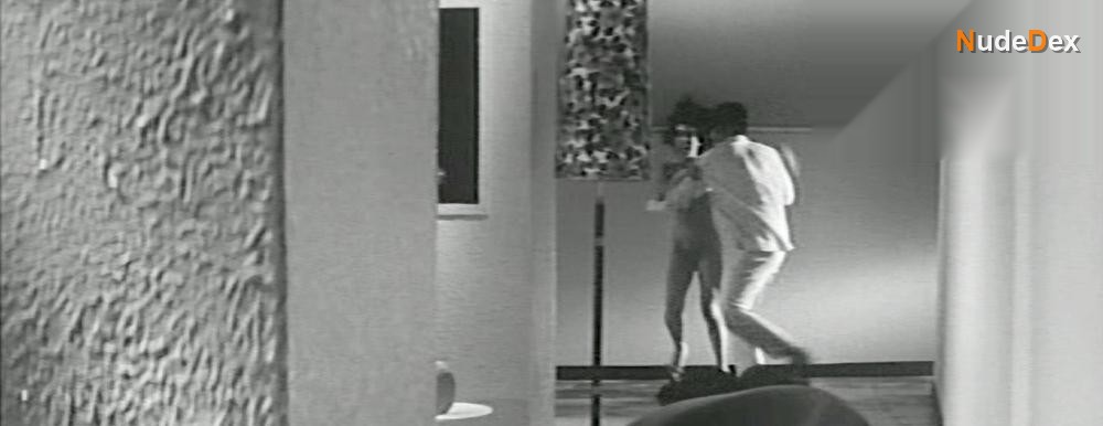Mariko Ogawa in Branded To Kill, photo 5