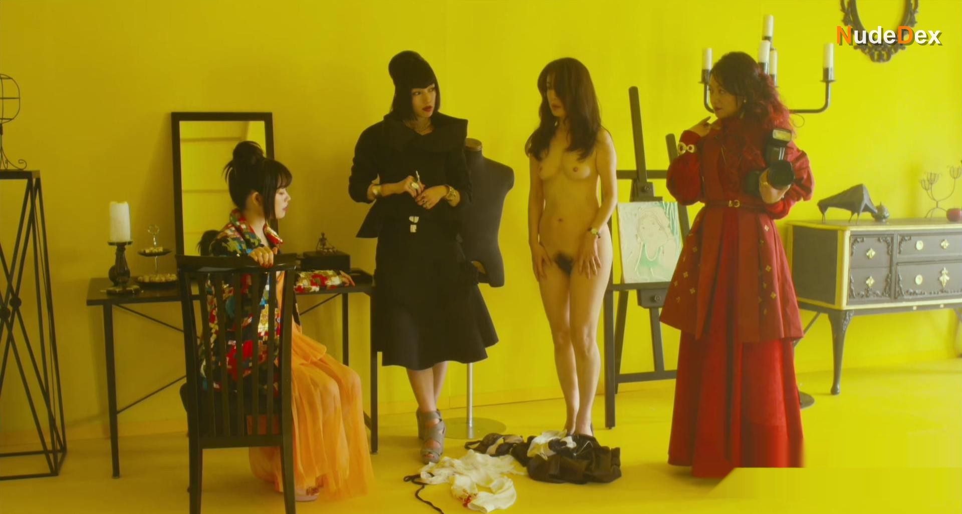 Mariko Tsutsui in L' Ete 36, photo 2