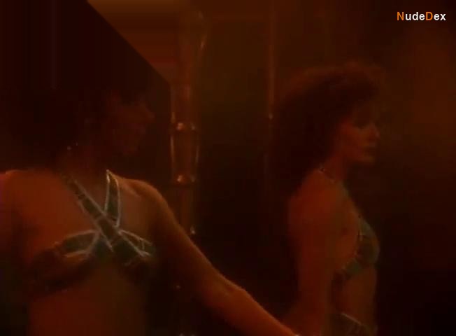 Marilu Tolo in The Last Days Of Pompeii, photo 10