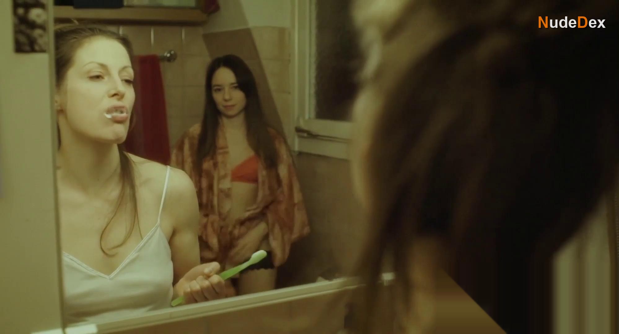 Strangers in Strangers, photo 6