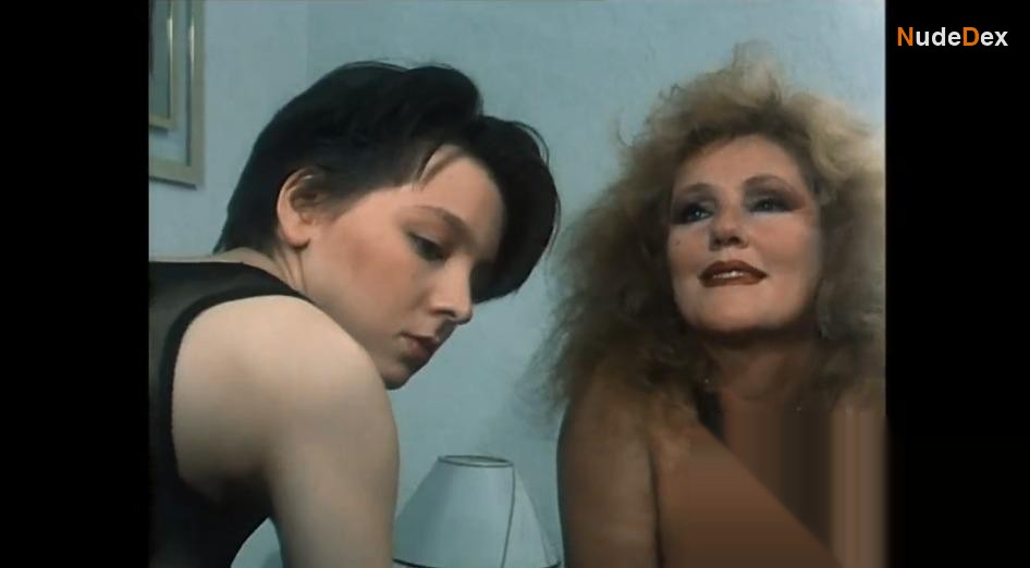 Marina Hedman in Calda Pioggia Di Sesso, photo 3