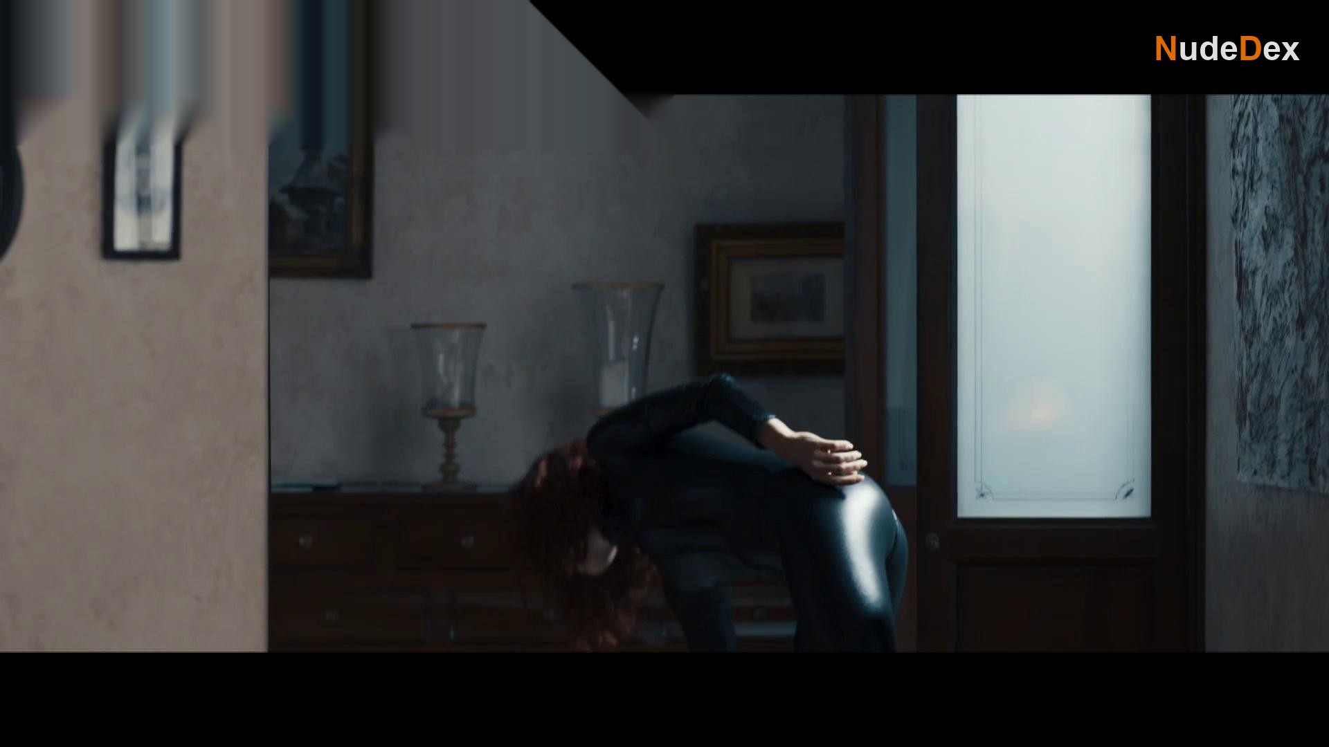Marina Vaynbrand in Killer, photo 3