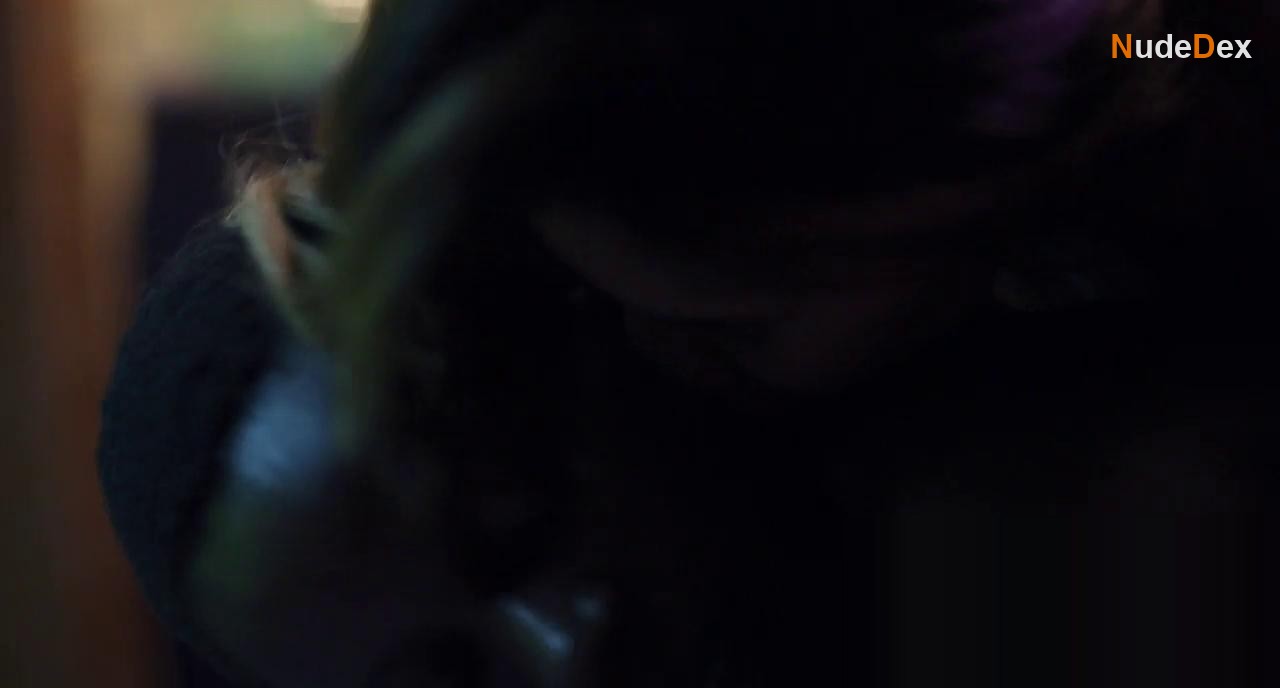 Marjorie Estiano in As Boas Maneiras, photo 4