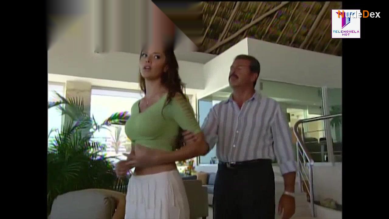 Marlene Favela in Species The Awakening, photo 6
