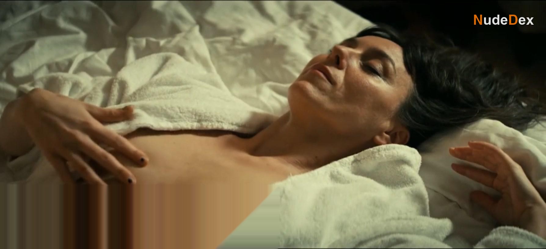 Marta Malikowska in The Stroke, photo 9