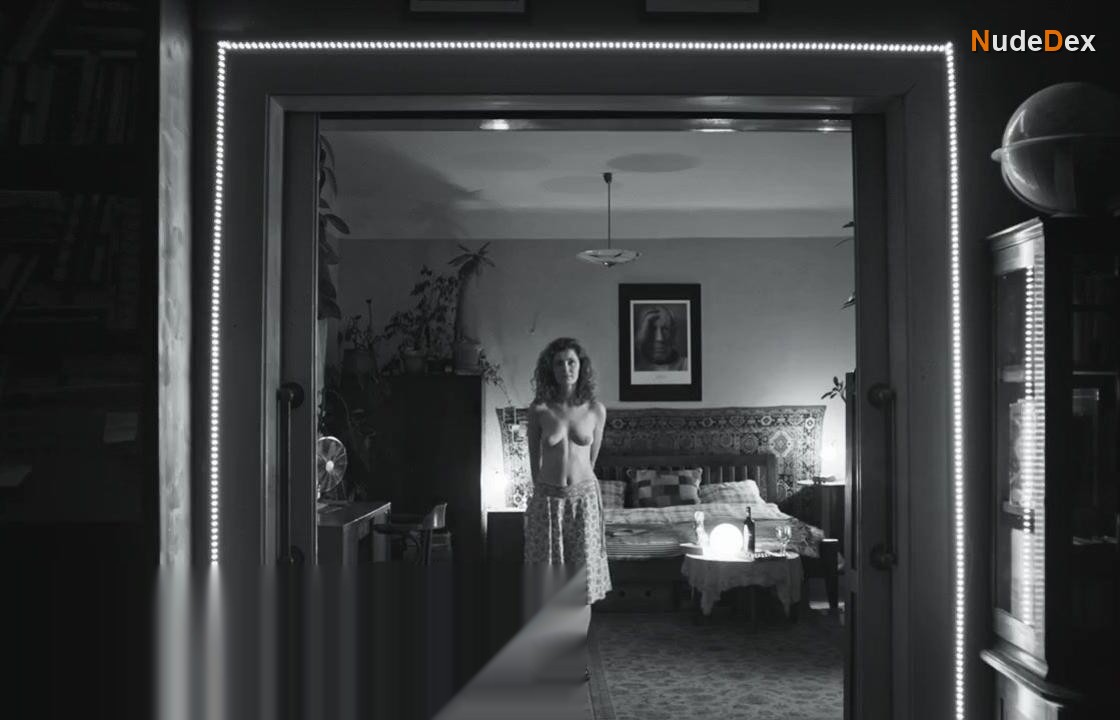 Martina Babisova in Muz Se Zajecima Usima, photo 2