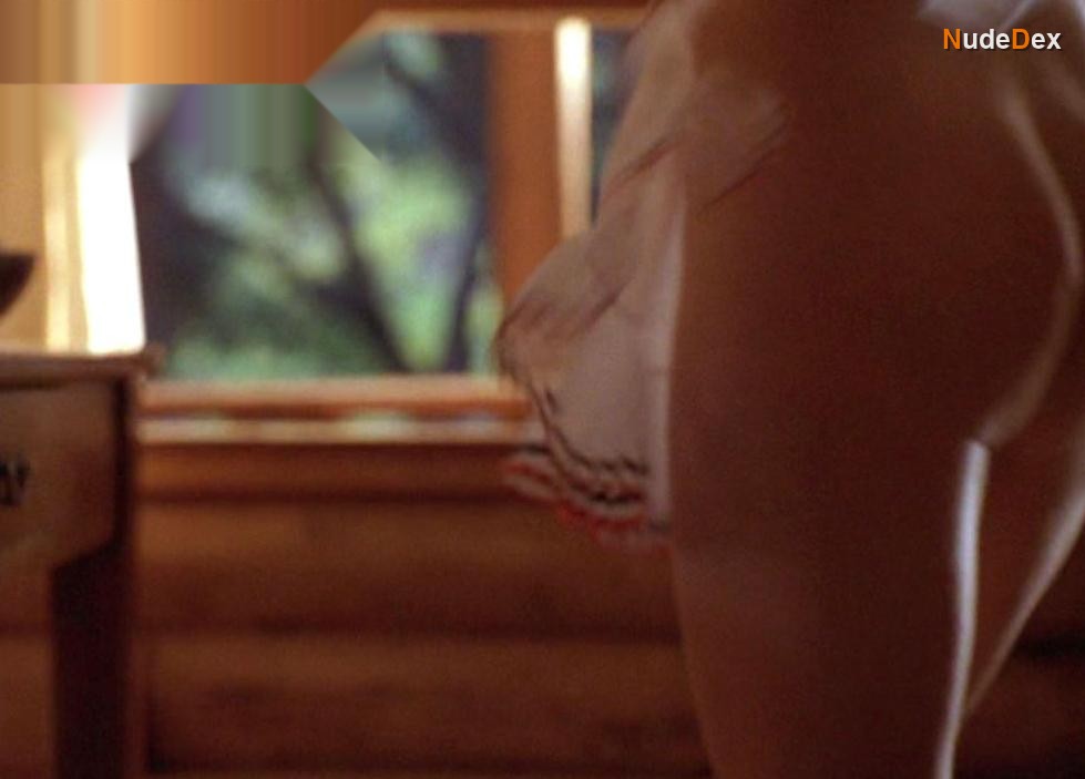 Mary-louise Parker in Goodbye Lover, photo 26