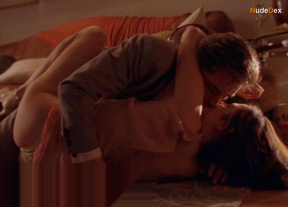 Mary-louise Parker in Goodbye Lover, photo 31