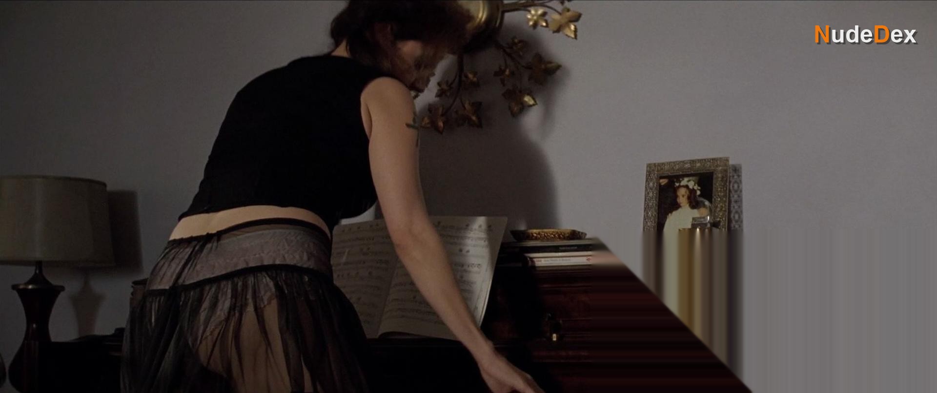 Mary-louise Parker in Romance Cigarettes, photo 5