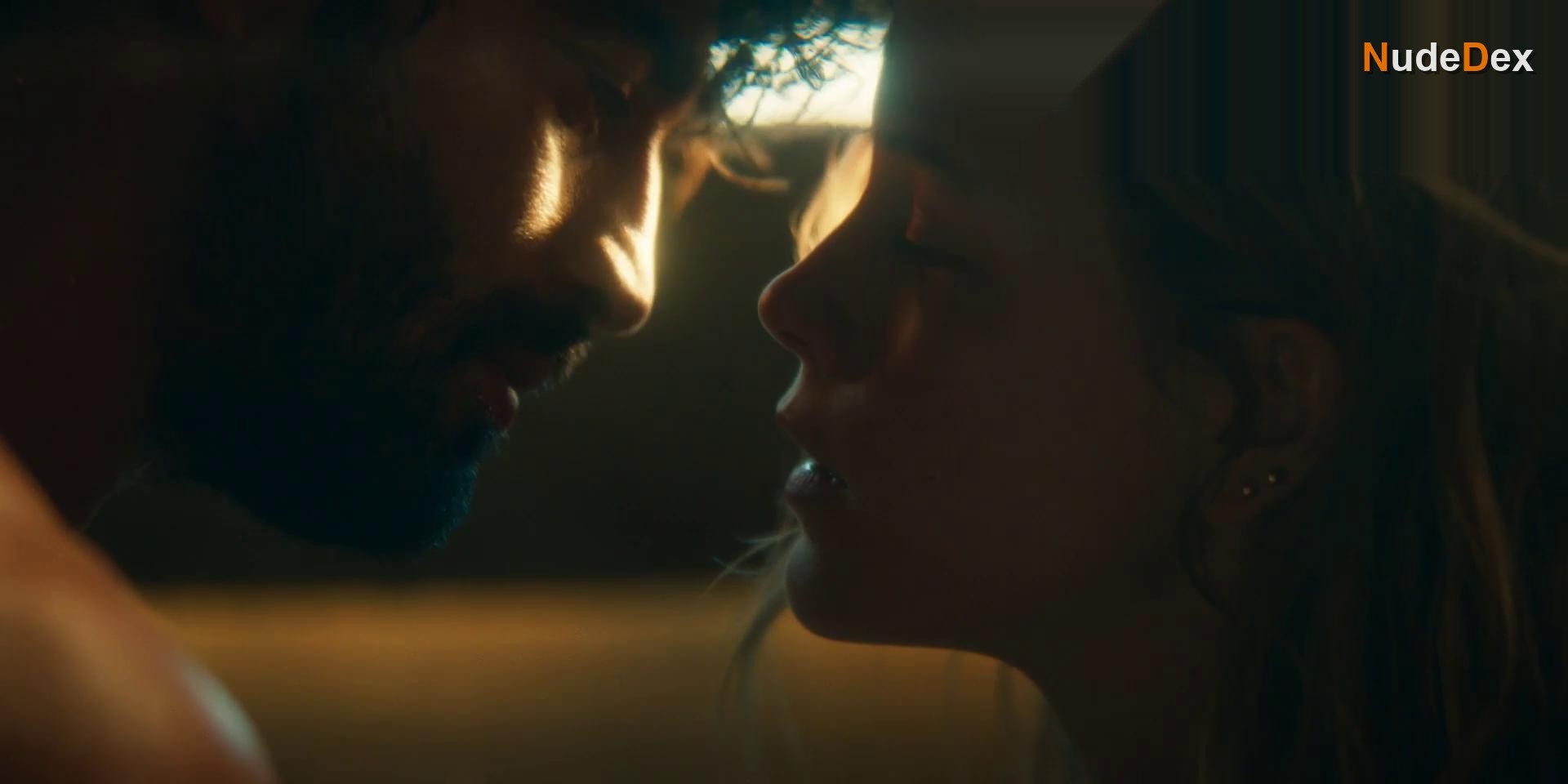 Marysole Fertard in Escort Boys, photo 4