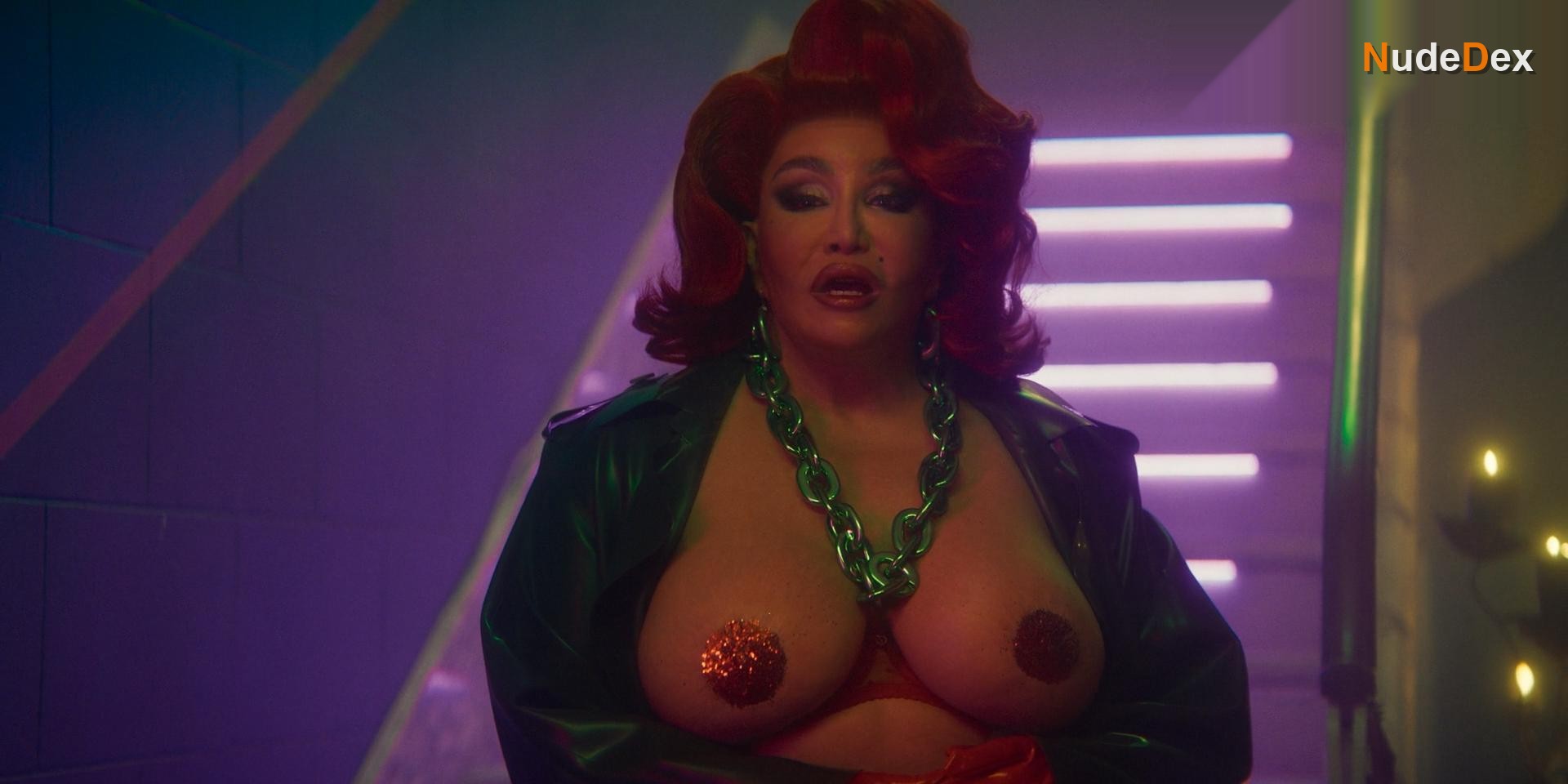Marysole Fertard in Escort Boys, photo 13