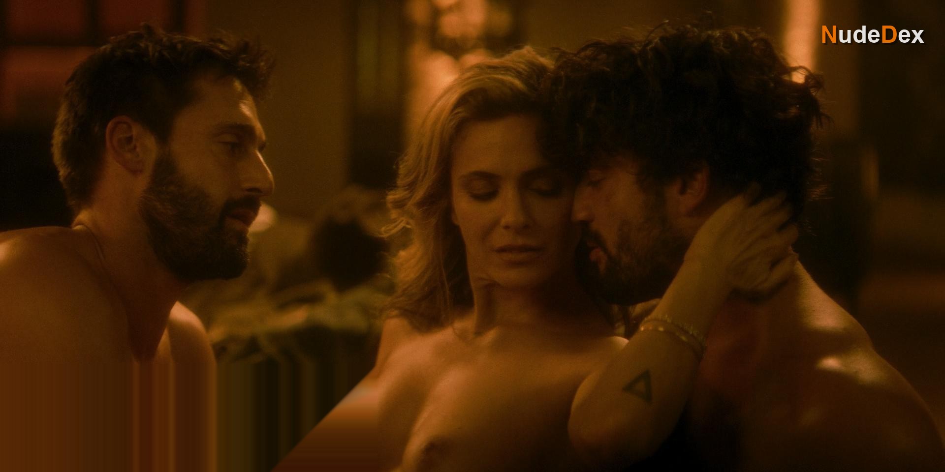 Marysole Fertard in Escort Boys, photo 15
