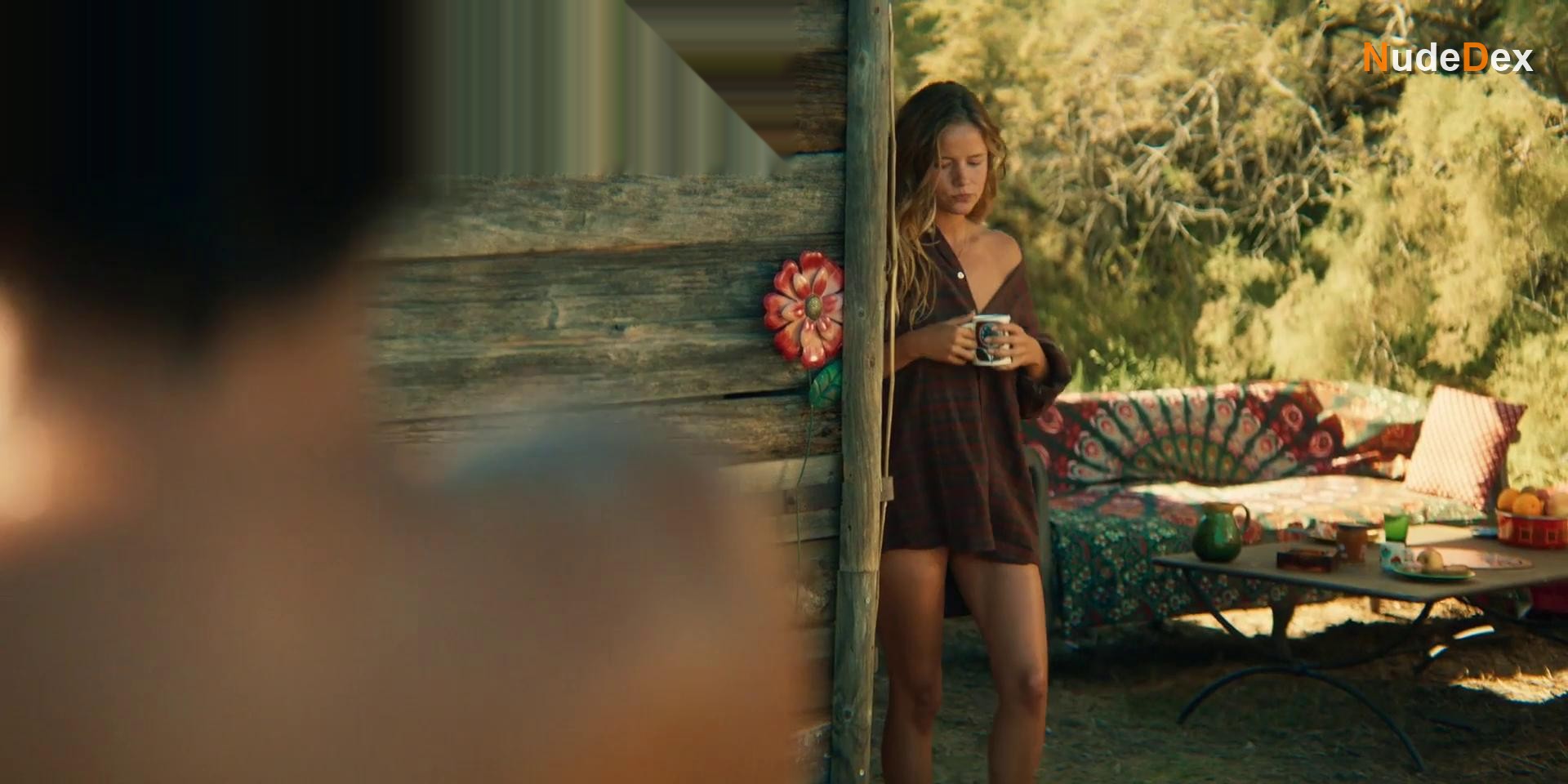 Marysole Fertard in Escort Boys, photo 16