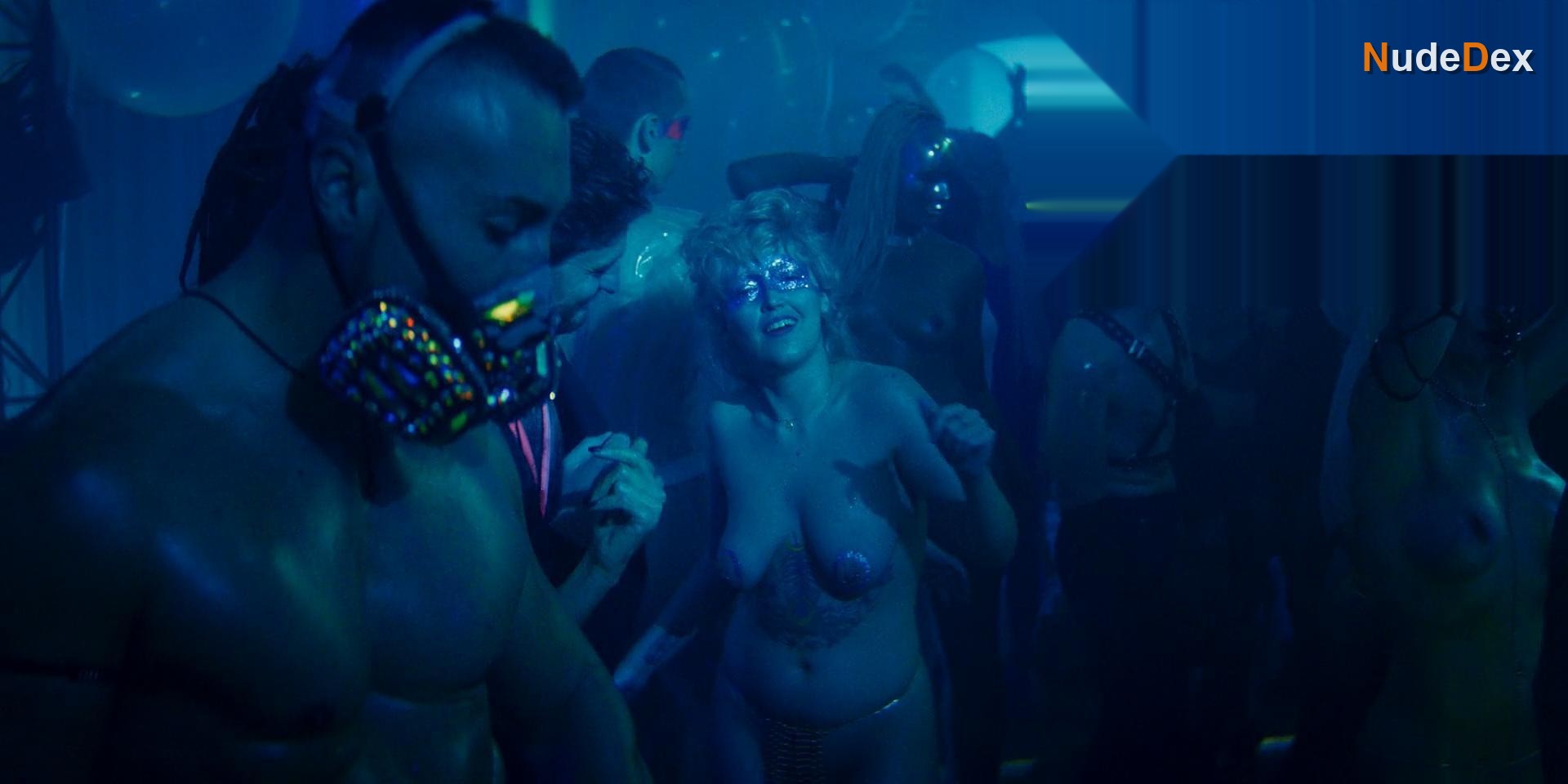 Marysole Fertard in Escort Boys, photo 36
